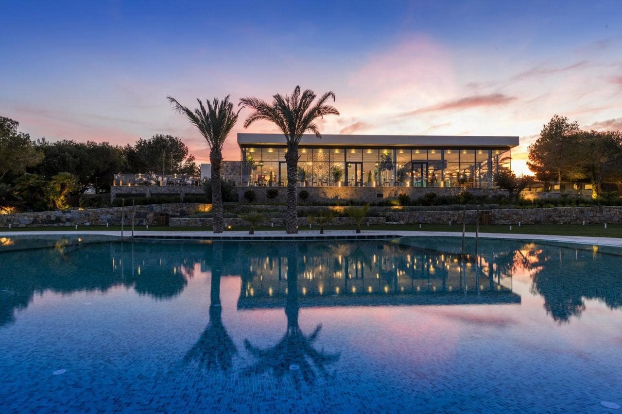 3 soverom Villa til salgs i Orihuela med svømmebasseng - € 1 090 000 (Ref: 9954828)