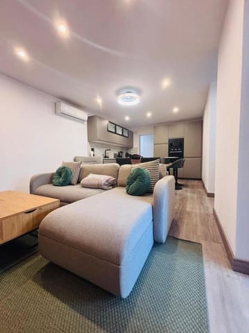 Casa de 4 habitaciones en San Miguel de Salinas en venta - 180.000 € (Ref: 9962237)