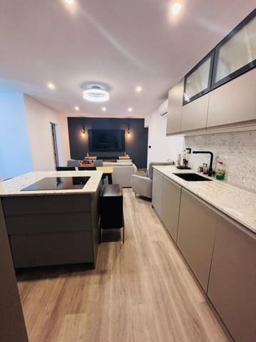 Casa de 4 habitaciones en San Miguel de Salinas en venta - 180.000 € (Ref: 9962237)