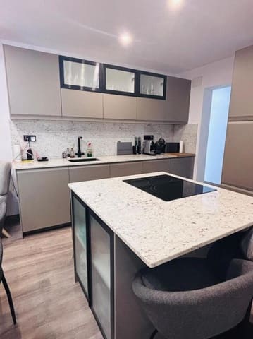 Casa de 4 habitaciones en San Miguel de Salinas en venta - 180.000 € (Ref: 9962237)