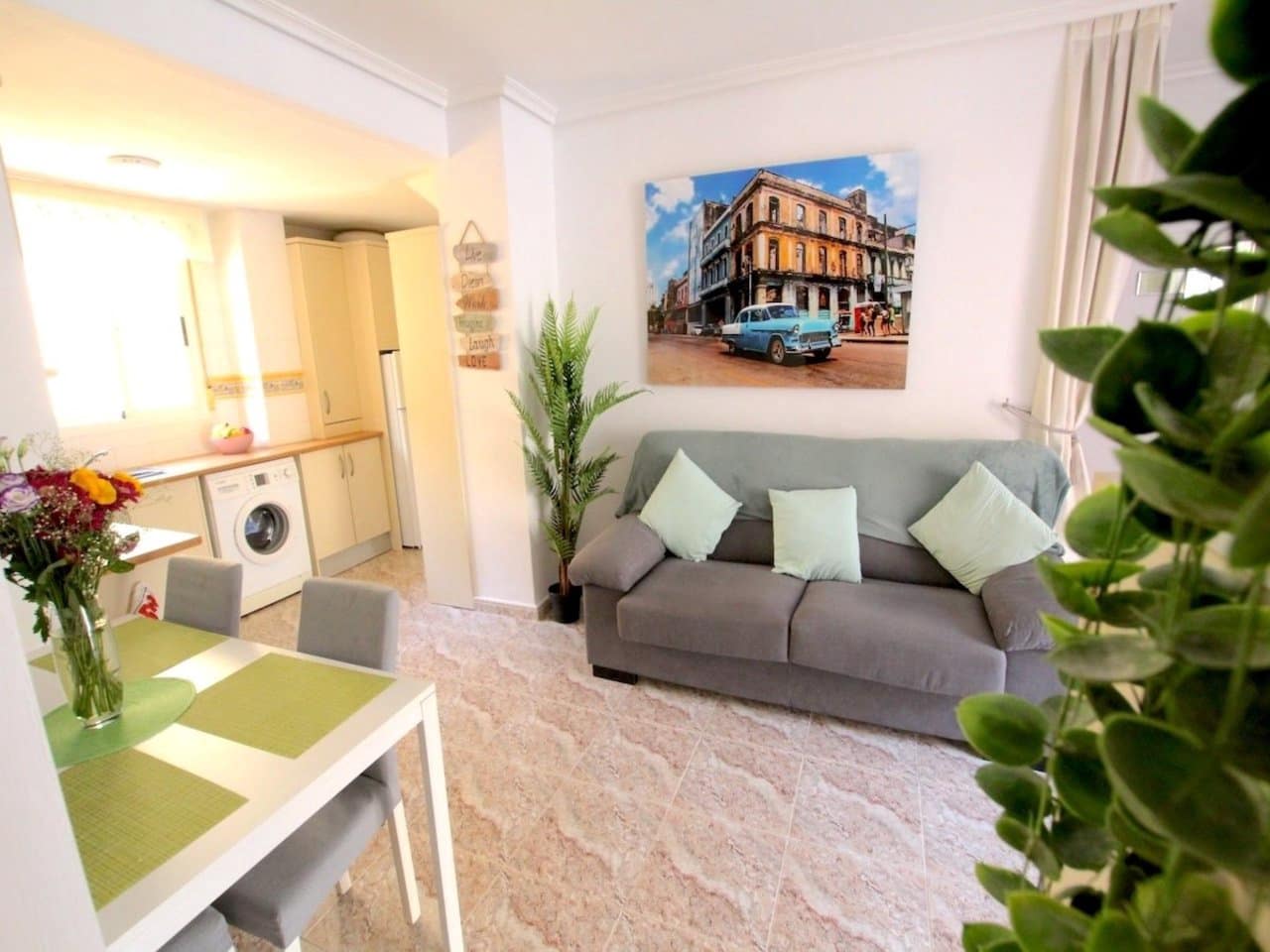 Apartamento de 2 habitaciones en Villamartin en venta con piscina - 145.000 € (Ref: 9964804)