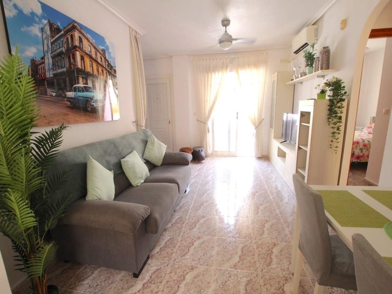 Apartamento de 2 habitaciones en Villamartin en venta con piscina - 145.000 € (Ref: 9964804)