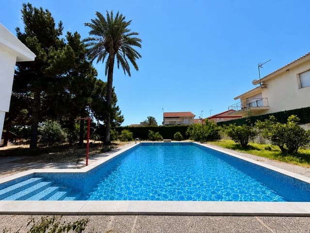 Chalet de 4 habitaciones en Santiago de la Ribera, San Javier en venta con piscina garaje - 950.000 € (Ref: 9964809)