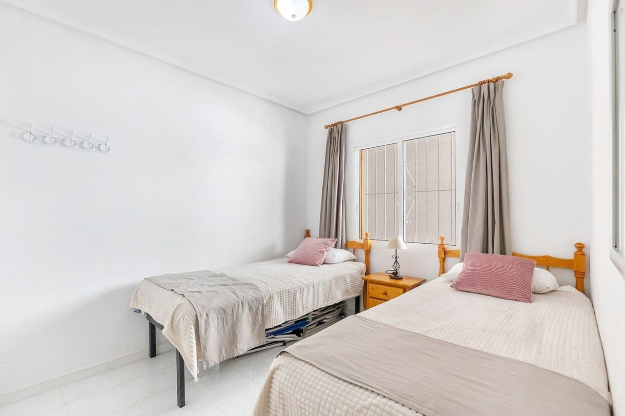 2 bedroom Apartment for sale in La Mata - € 199,500 (Ref: 9964810)