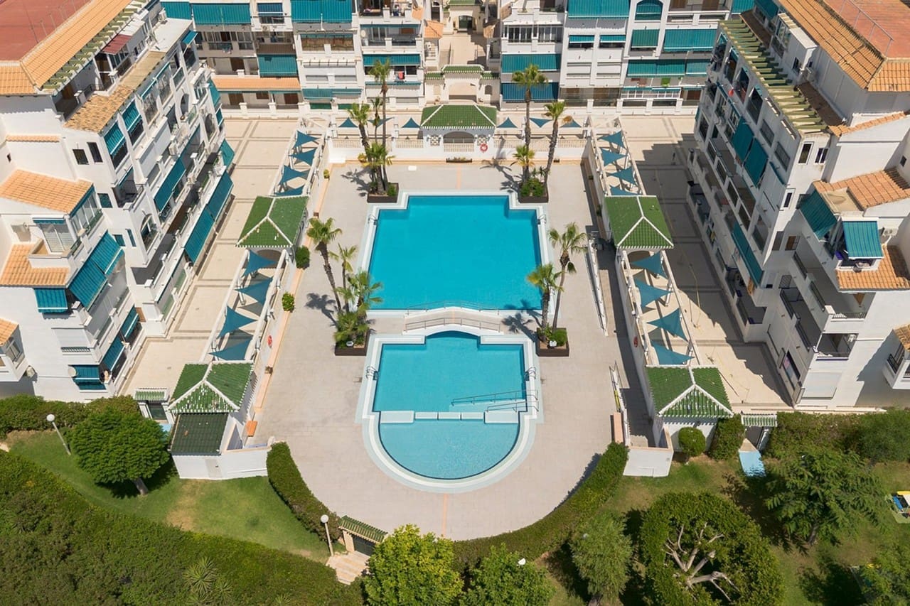 2 bedroom Apartment for sale in La Mata - € 199,500 (Ref: 9964810)