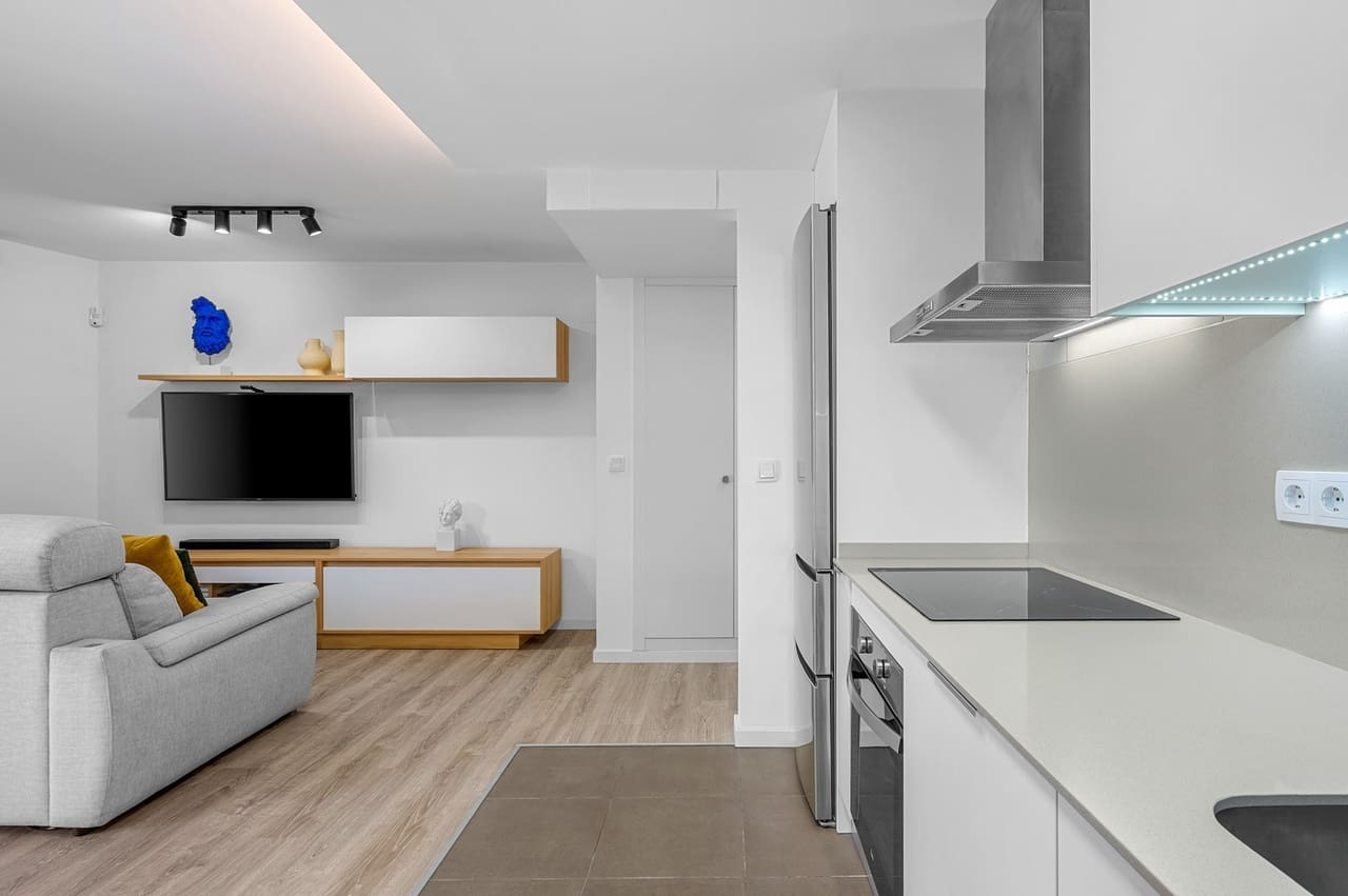 2 bedroom Apartment for sale in El Campello with pool garage - € 380,000 (Ref: 9964811)