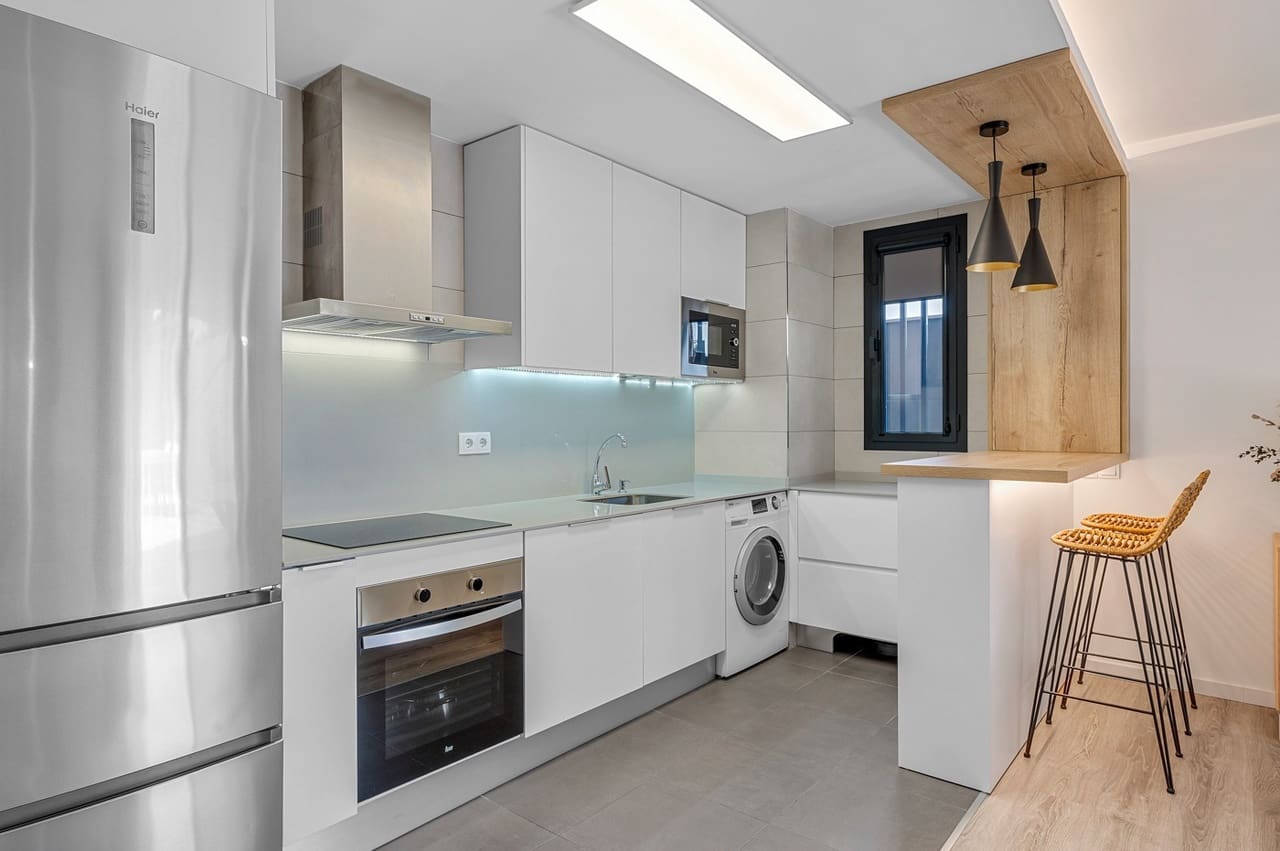 2 bedroom Apartment for sale in El Campello with pool garage - € 380,000 (Ref: 9964811)
