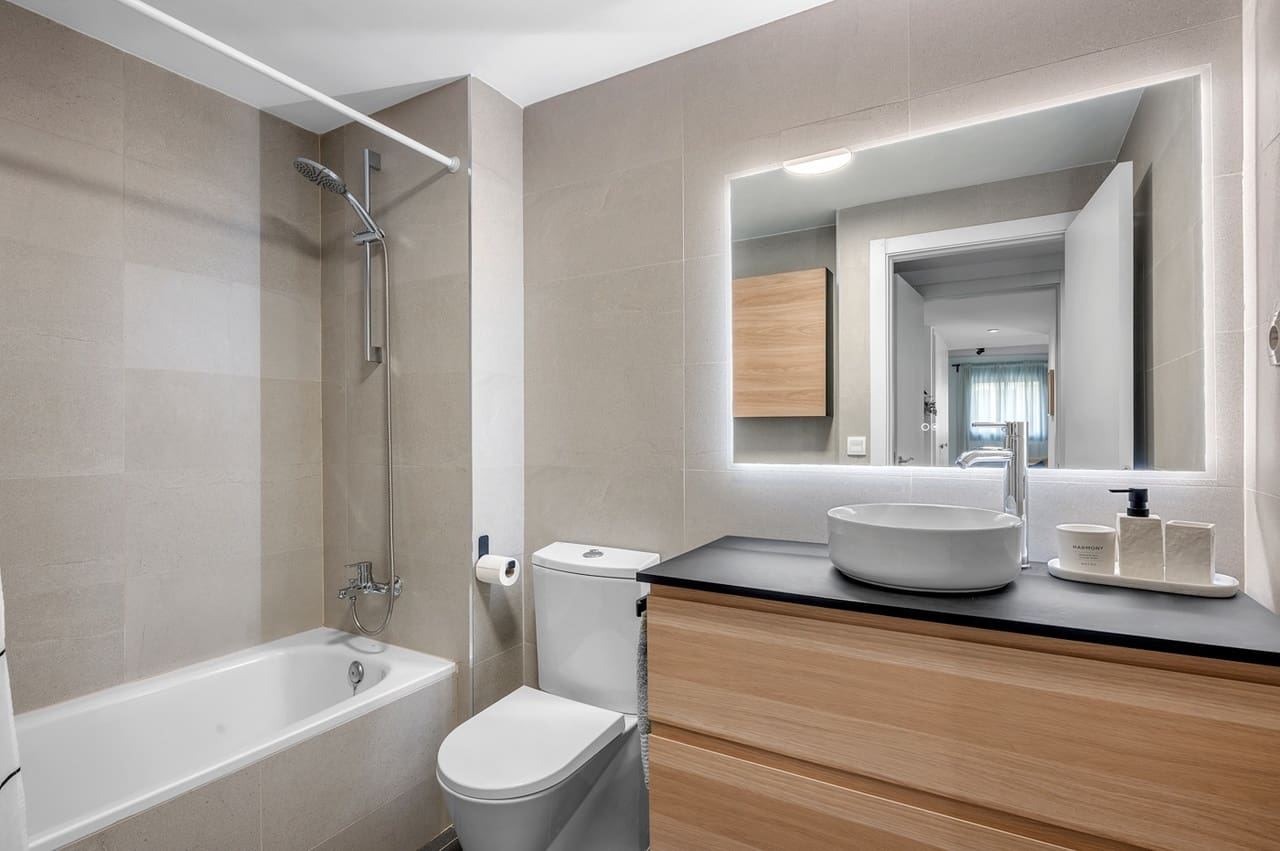 2 bedroom Apartment for sale in El Campello with pool garage - € 380,000 (Ref: 9964811)