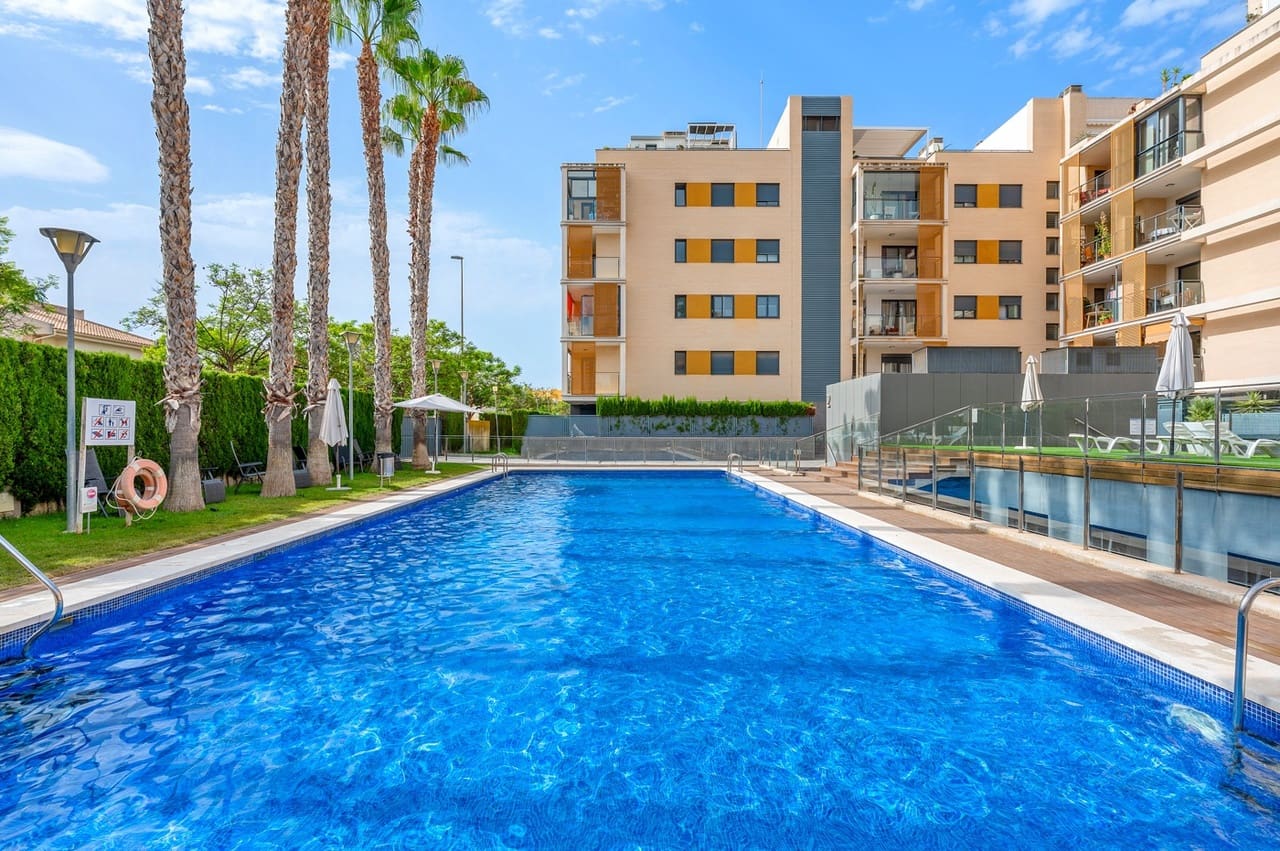 2 bedroom Apartment for sale in El Campello with pool garage - € 380,000 (Ref: 9964811)