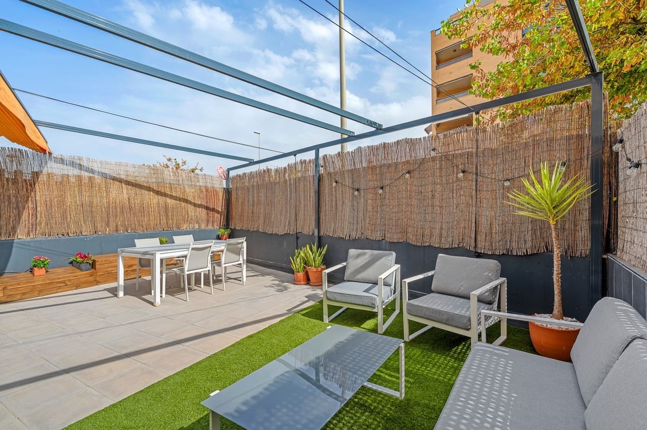 2 bedroom Apartment for sale in El Campello with pool garage - € 380,000 (Ref: 9964811)