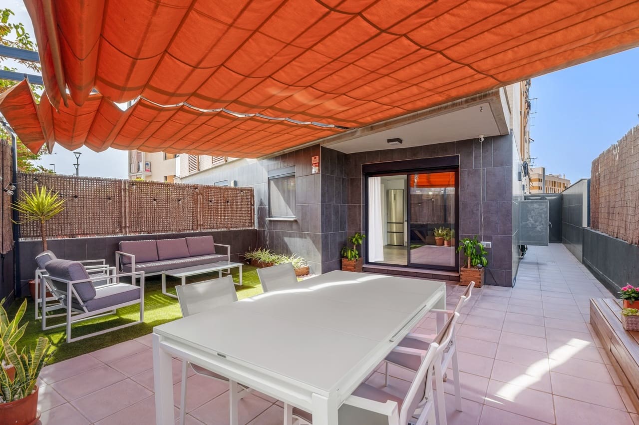 2 bedroom Apartment for sale in El Campello with pool garage - € 380,000 (Ref: 9964811)