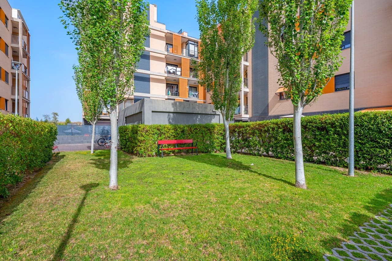 2 bedroom Apartment for sale in El Campello with pool garage - € 380,000 (Ref: 9964811)
