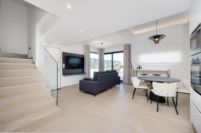 Chalet de 3 habitaciones en Zona Pueblo, Guardamar del Segura en venta con piscina garaje - 450.000 € (Ref: 9968104)