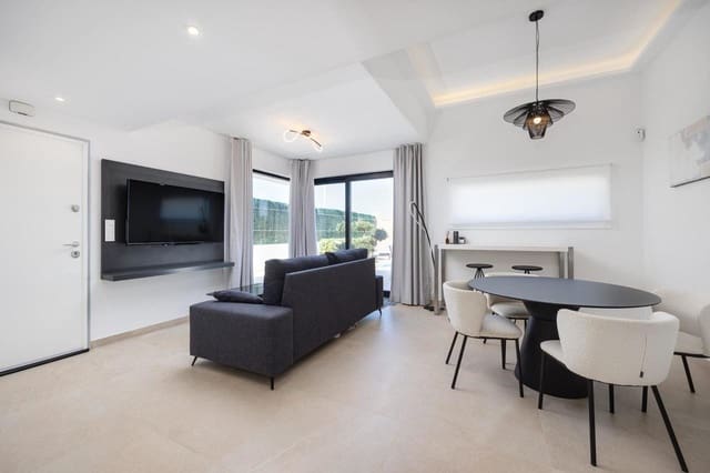 Chalet de 3 habitaciones en Zona Pueblo, Guardamar del Segura en venta con piscina garaje - 450.000 € (Ref: 9968104)