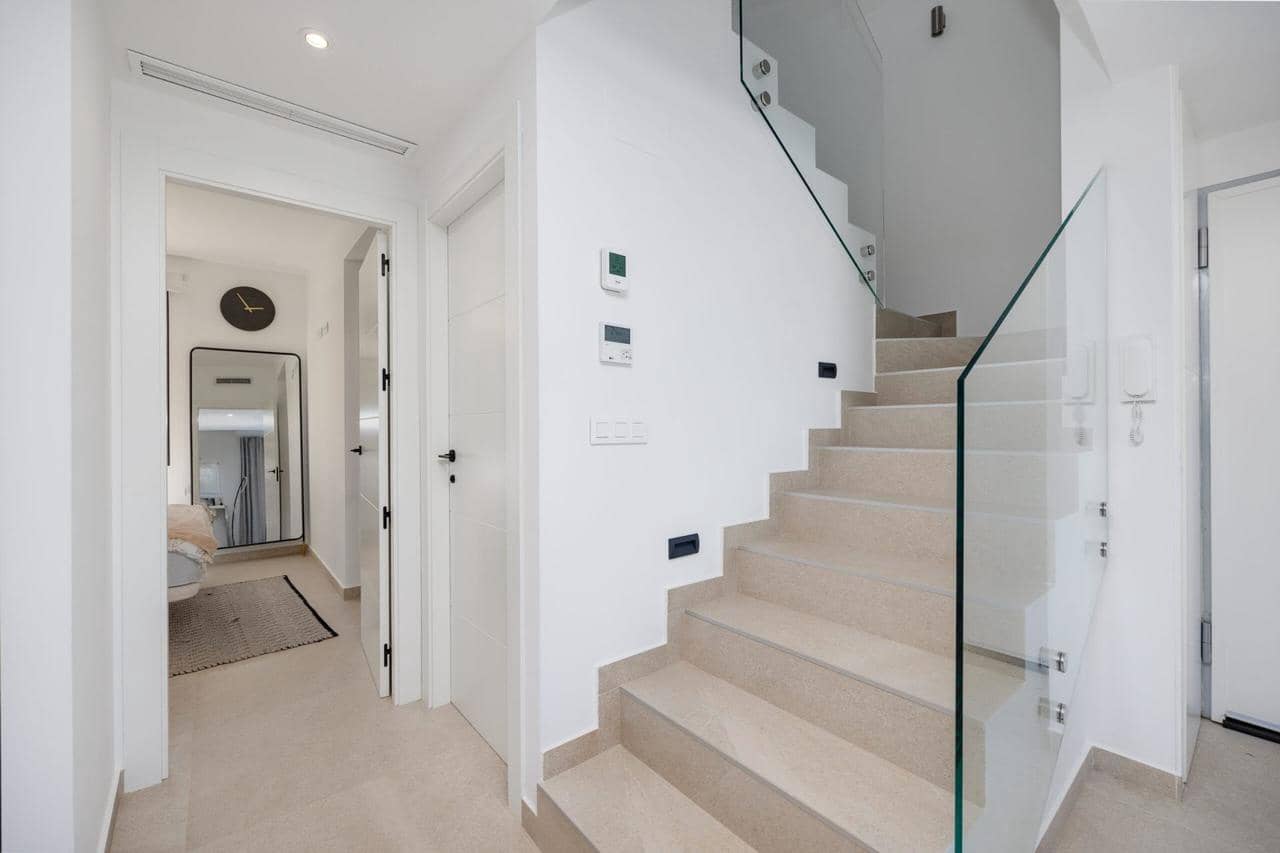 3 bedroom Villa for sale in Guardamar del Segura with pool garage - € 450,000 (Ref: 9968104)