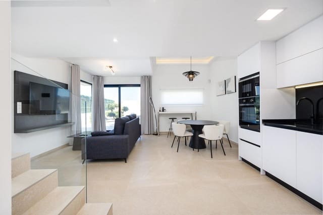 Chalet de 3 habitaciones en Zona Pueblo, Guardamar del Segura en venta con piscina garaje - 450.000 € (Ref: 9968104)