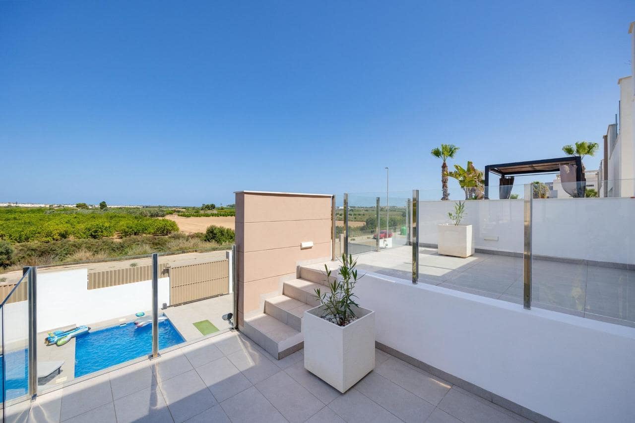 3 bedroom Villa for sale in Guardamar del Segura with pool garage - € 450,000 (Ref: 9968104)