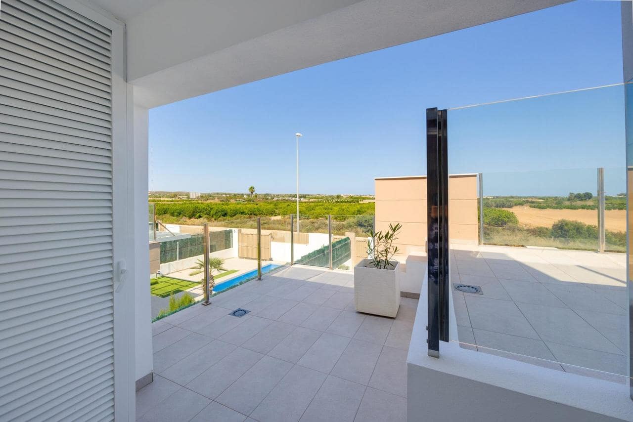 3 bedroom Villa for sale in Guardamar del Segura with pool garage - € 450,000 (Ref: 9968104)