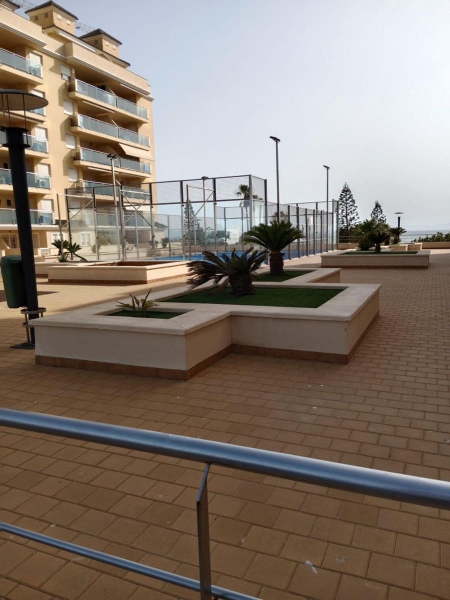 2 makuuhuone Huoneisto myytävänä paikassa La Manga del Mar Menor mukana uima-altaan - 225 000 € (Ref: 9969323)