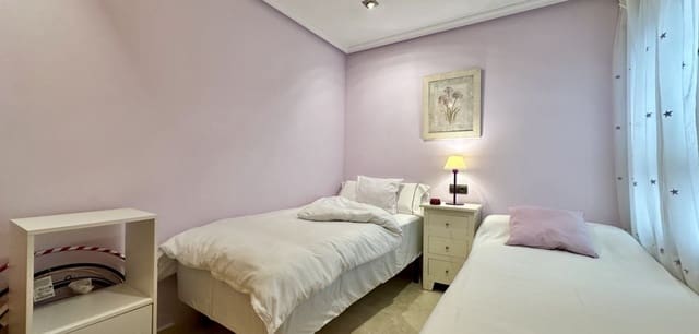 2 soveværelse Lejlighed til salg i Zona Pueblo, Guardamar del Segura med garage - € 319.000 (Ref: 9972924)