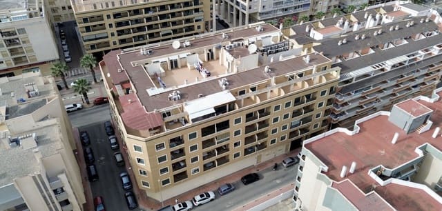 2 soveværelse Lejlighed til salg i Zona Pueblo, Guardamar del Segura med garage - € 319.000 (Ref: 9972924)