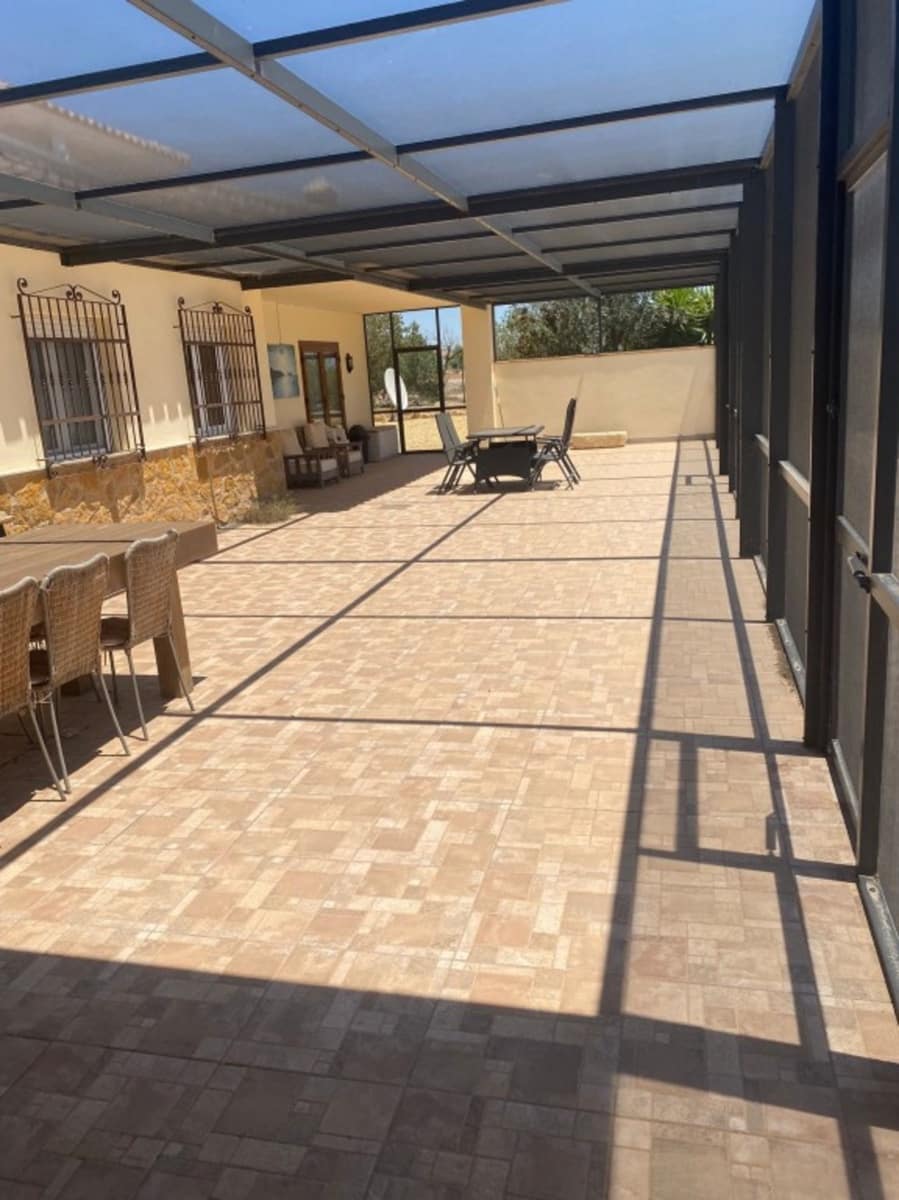4 bedroom Villa for sale in Urcal with pool - € 440,000 (Ref: 9972927)