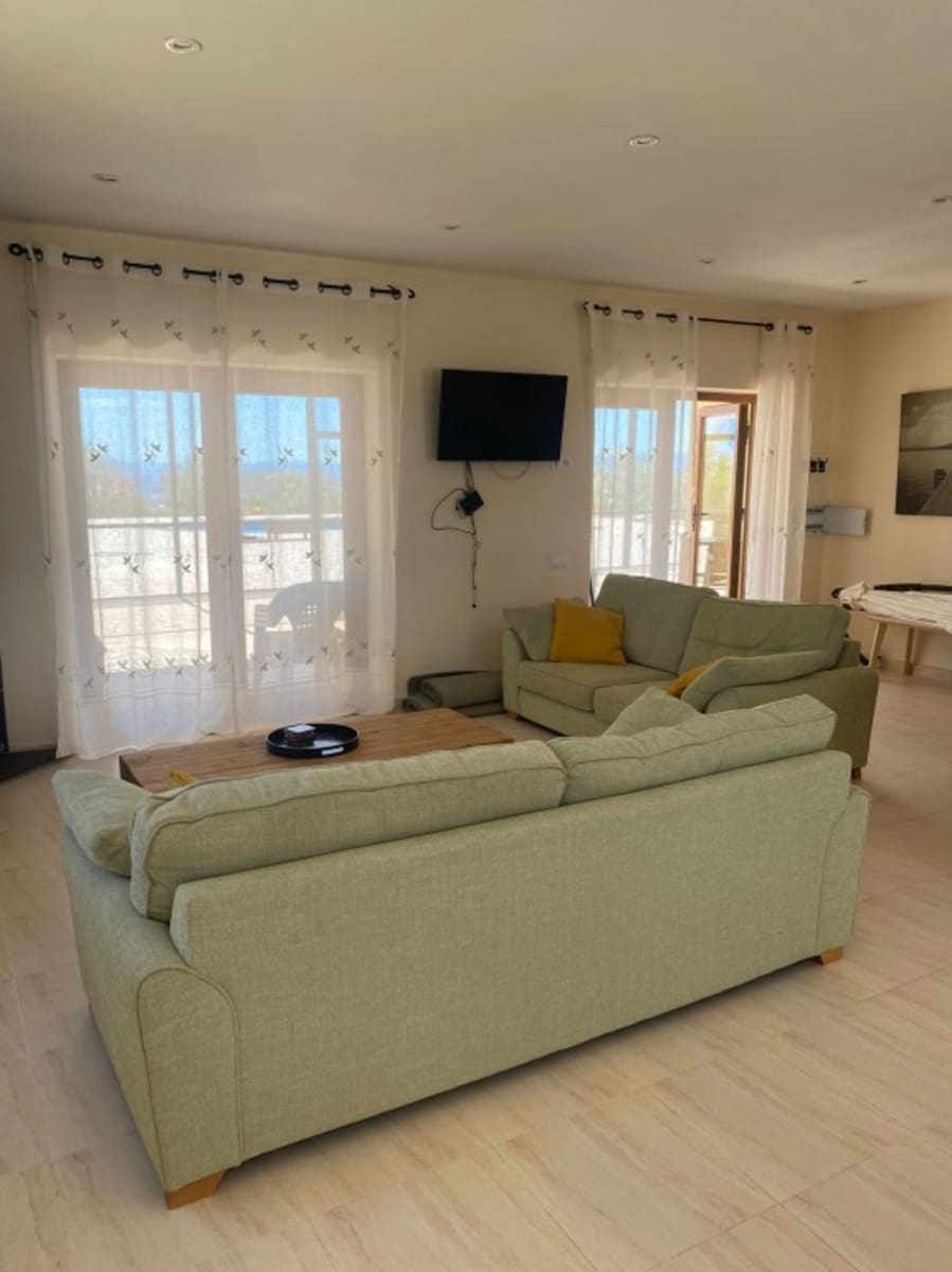 4 bedroom Villa for sale in Urcal with pool - € 440,000 (Ref: 9972927)