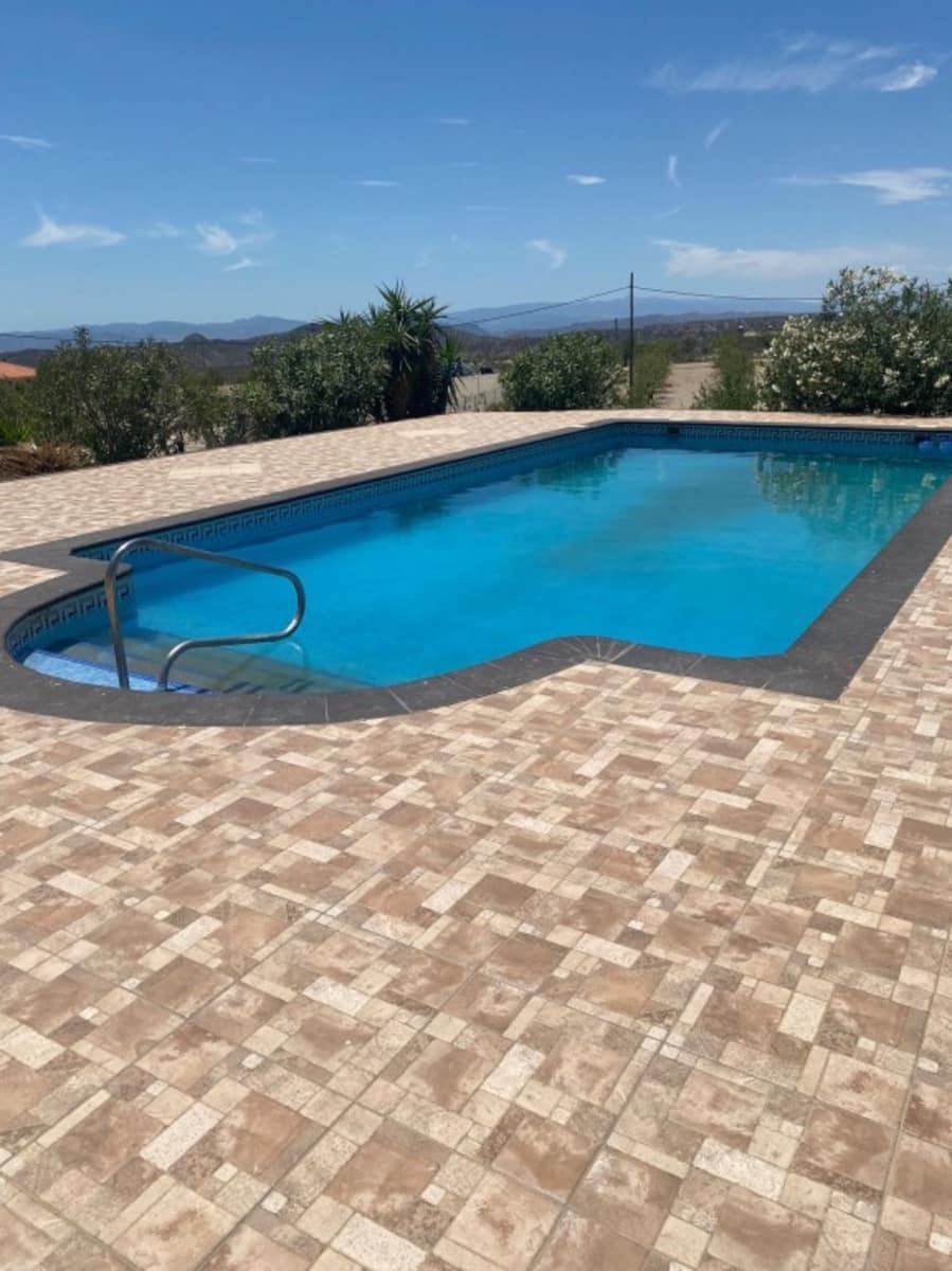 4 bedroom Villa for sale in Urcal with pool - € 440,000 (Ref: 9972927)