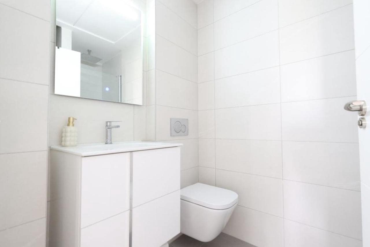 3 sypialnia Apartament na sprzedaż w Orihuela Costa z basenem garażem - 324 900 € (Ref: 9972932)