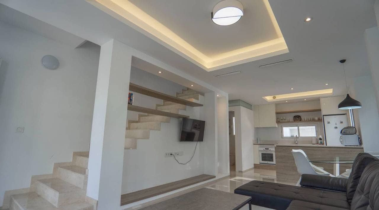 2 soveværelse Villa til salg i Ciudad Quesada med swimmingpool - € 299.000 (Ref: 9972933)