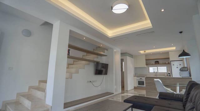 2 soveværelse Villa til salg i Ciudad Quesada, Rojales med swimmingpool - € 299.000 (Ref: 9972933)