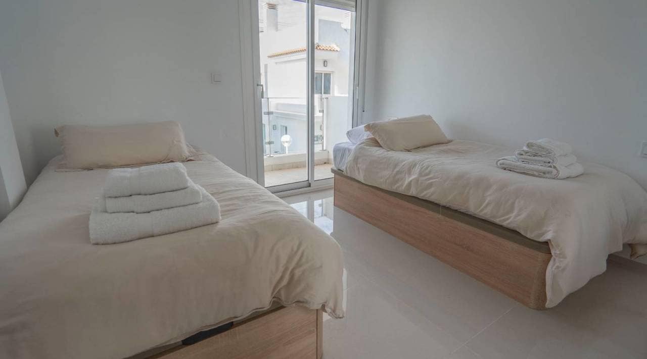 2 soveværelse Villa til salg i Ciudad Quesada med swimmingpool - € 299.000 (Ref: 9972933)