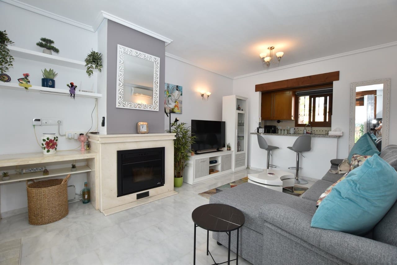2 bedroom Apartment for sale in Algorfa - € 205,000 (Ref: 9974922)