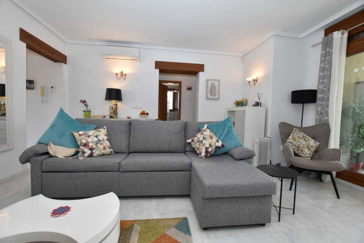 2 bedroom Apartment for sale in Algorfa - € 205,000 (Ref: 9974922)