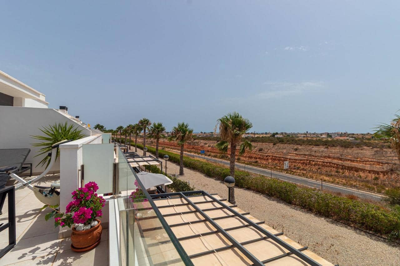 3 Zimmer Haus zu verkaufen in Orihuela Costa mit Pool - 399.000 € (Ref: 9976859)