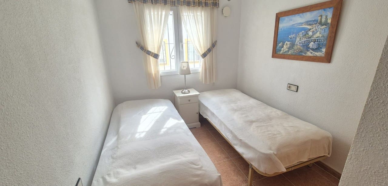 Casa de 3 habitaciones en Orihuela Costa en venta - 225.000 € (Ref: 9976860)