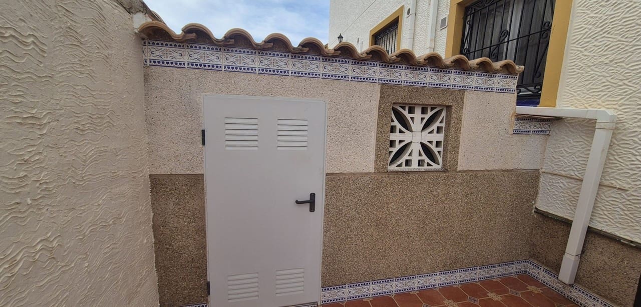 Casa de 3 habitaciones en Orihuela Costa en venta - 225.000 € (Ref: 9976860)
