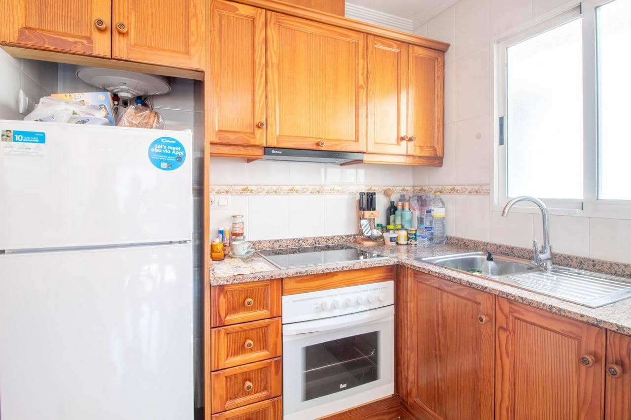2 soveværelse Penthouse til salg i Torrevieja med swimmingpool - € 145.000 (Ref: 9978421)