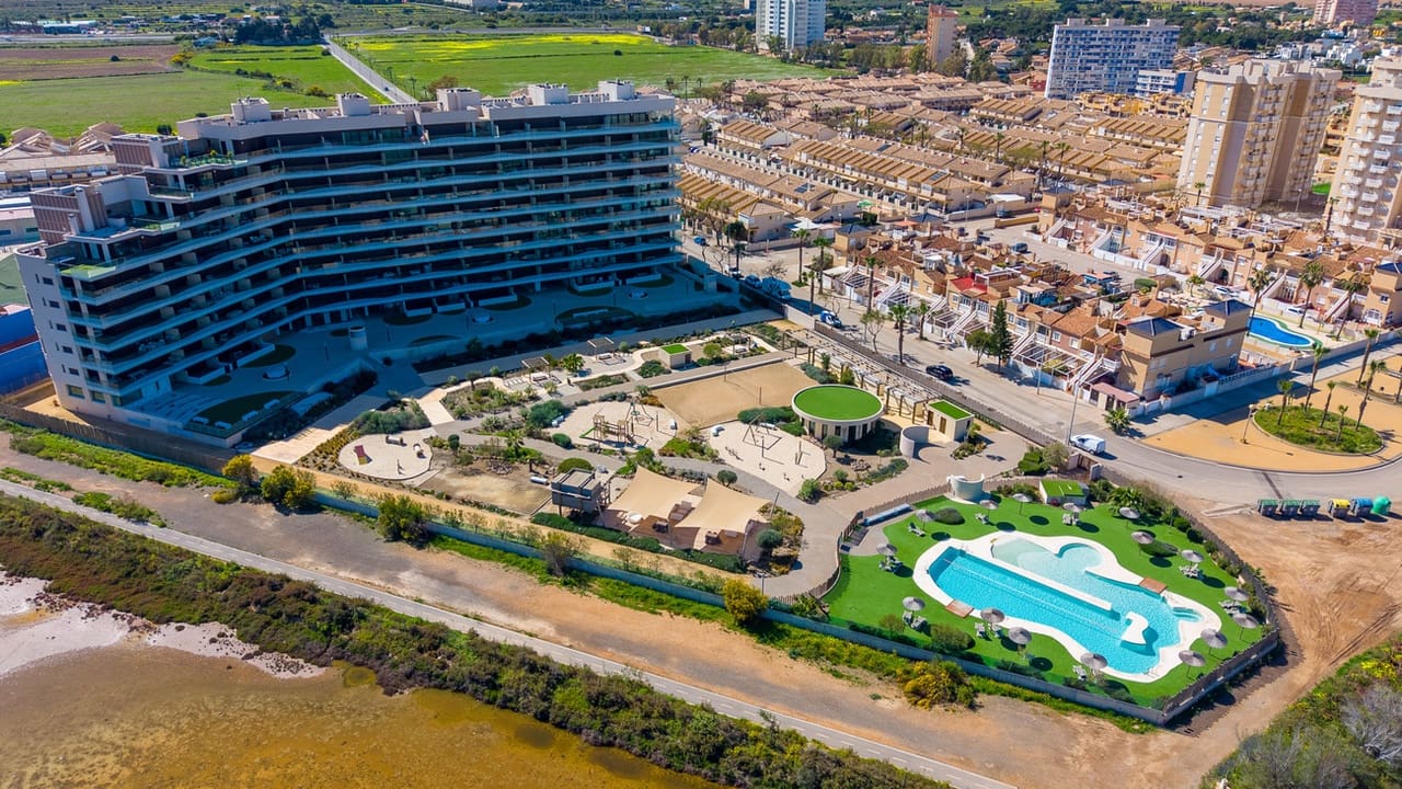 3 soveværelse Lejlighed til salg i Playa Honda med swimmingpool garage - € 425.000 (Ref: 9978423)