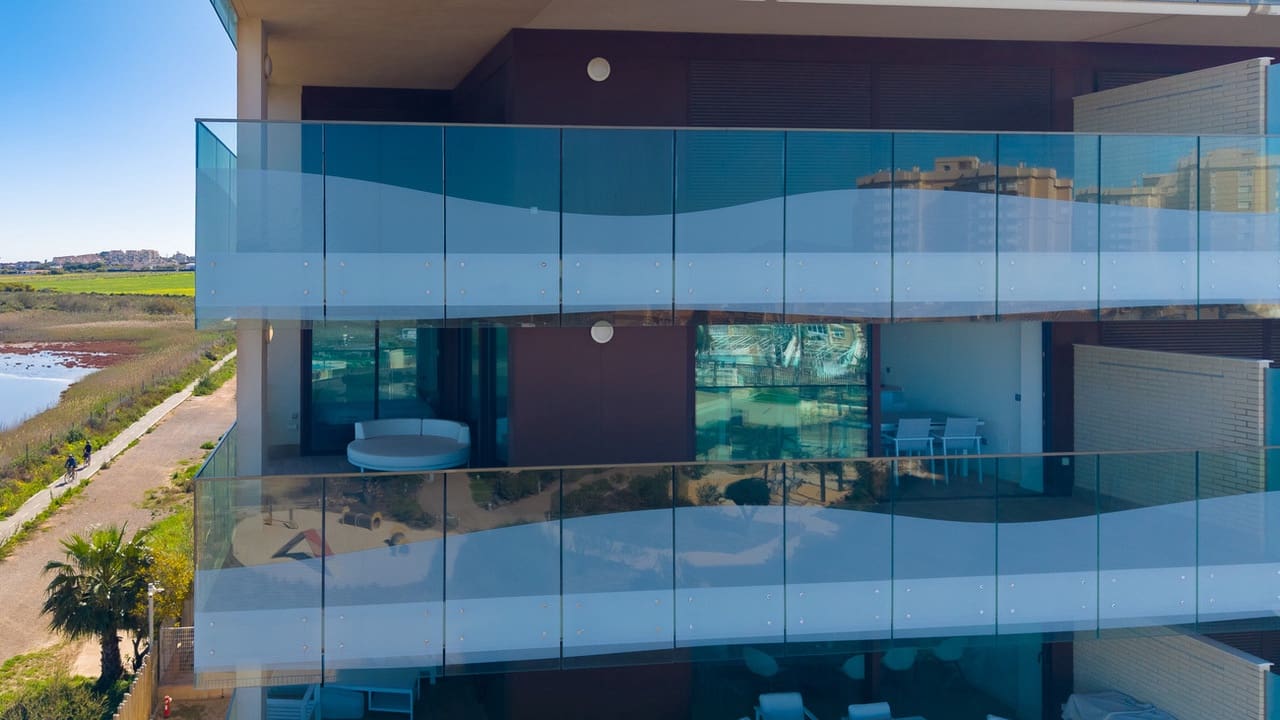3 soveværelse Lejlighed til salg i Playa Honda med swimmingpool garage - € 425.000 (Ref: 9978423)