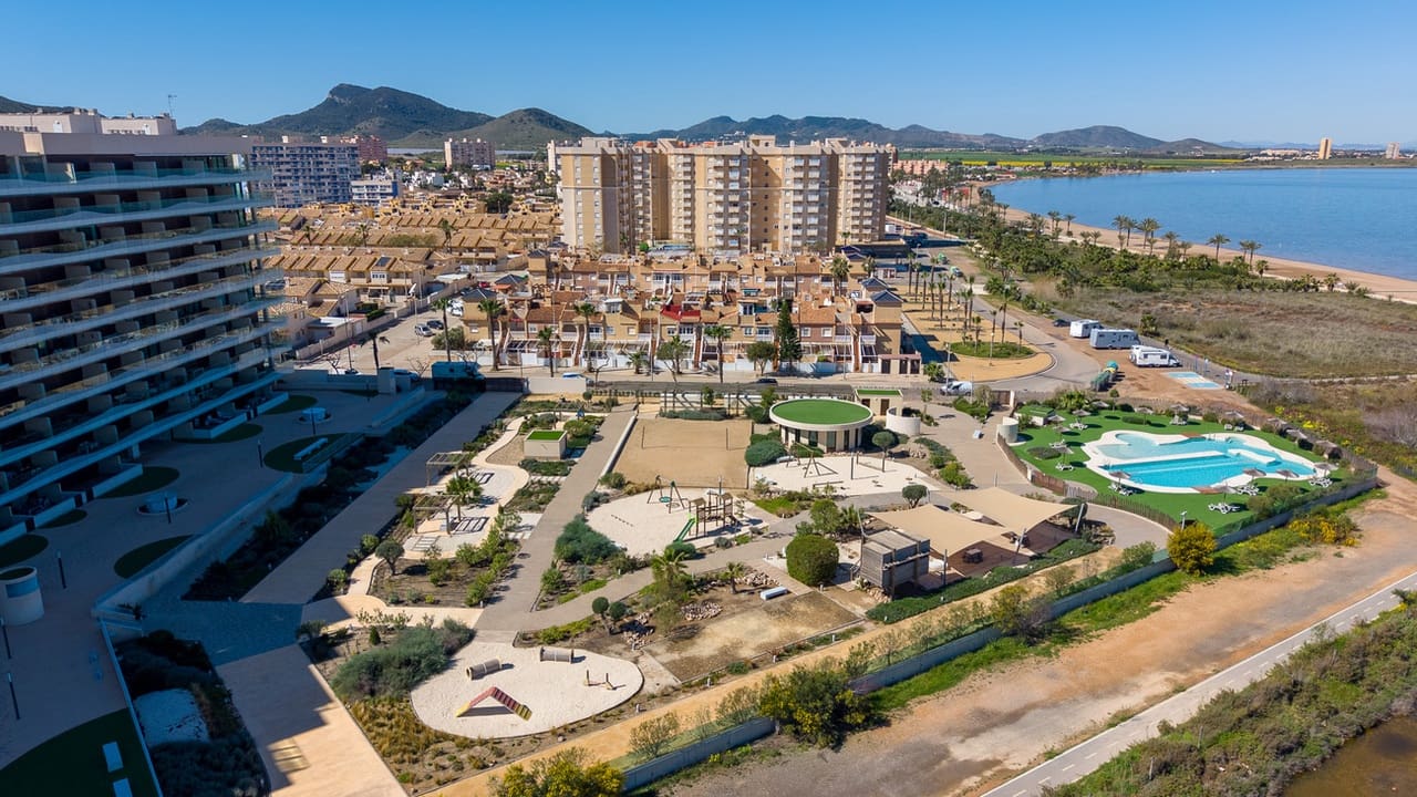 3 soveværelse Lejlighed til salg i Playa Honda med swimmingpool garage - € 425.000 (Ref: 9978423)