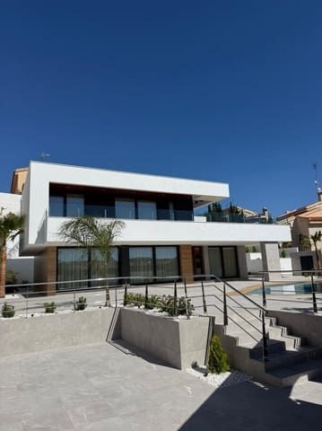 4 soveværelse Villa til salg i Ciudad Quesada, Rojales med swimmingpool - € 1.150.000 (Ref: 9978426)