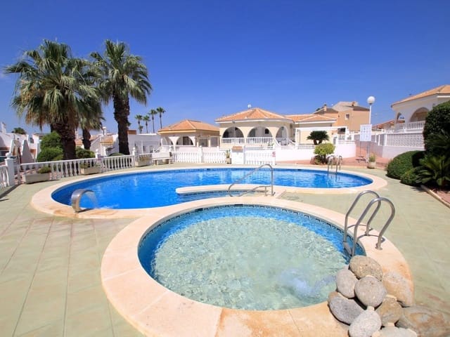 Casa de 2 habitaciones en Benijófar en venta - 185.000 € (Ref: 9978430)
