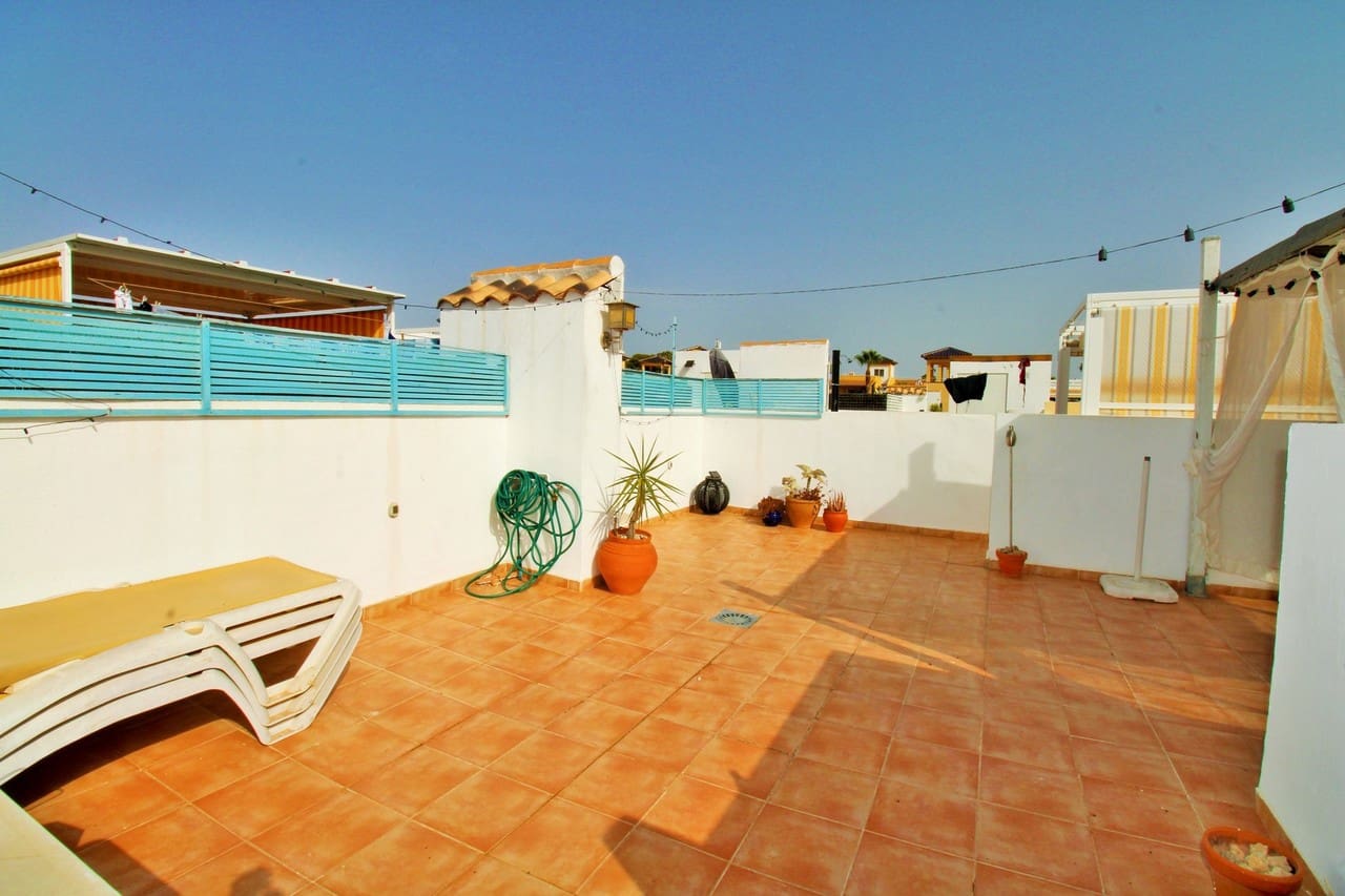 Apartamento de 2 habitaciones en Villamartin en venta con piscina - 164.000 € (Ref: 9979522)