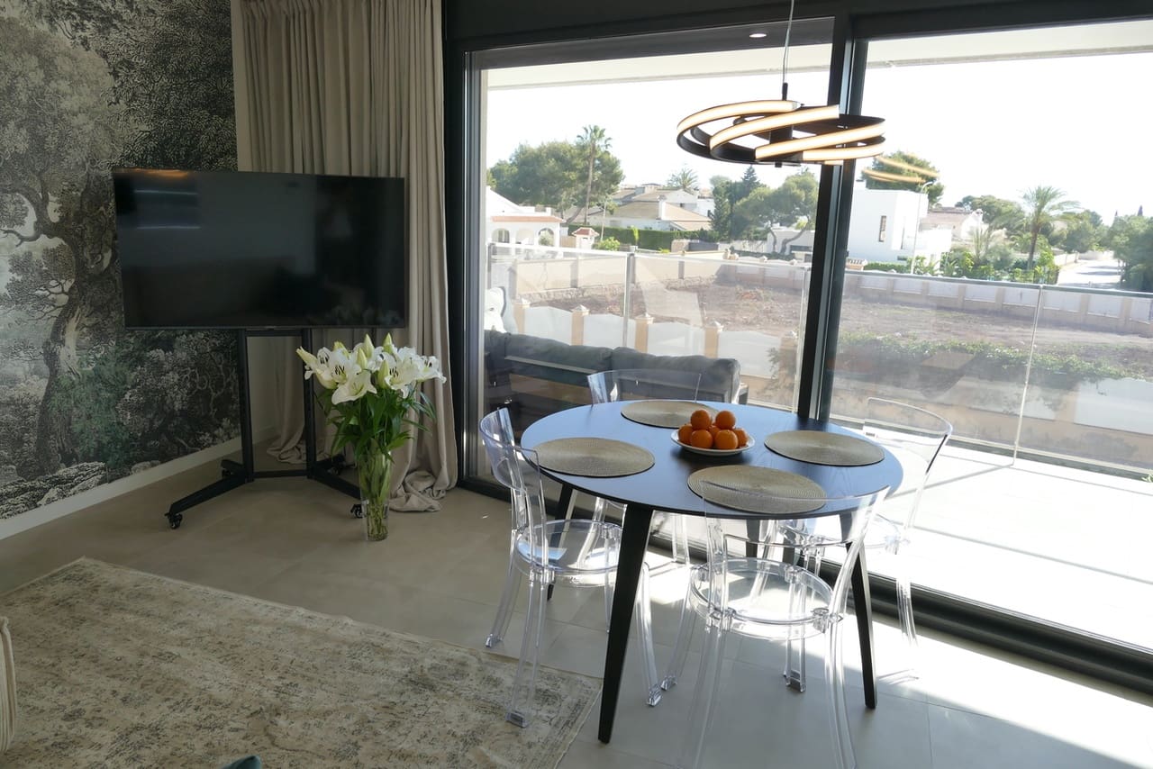 2 soveværelse Lejlighed til salg i Dehesa de Campoamor med swimmingpool - € 355.000 (Ref: 9979525)