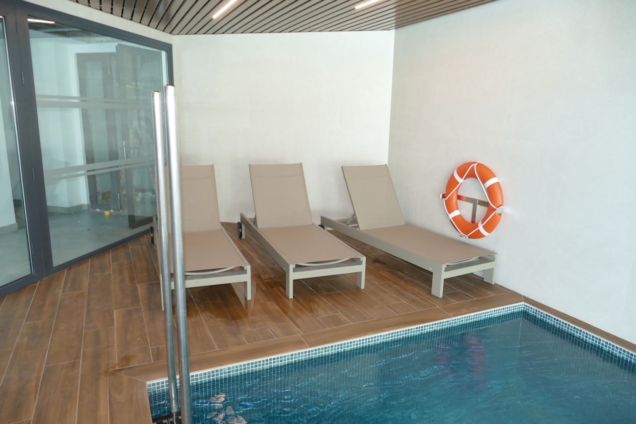 2 soveværelse Lejlighed til salg i Dehesa de Campoamor med swimmingpool - € 355.000 (Ref: 9979525)