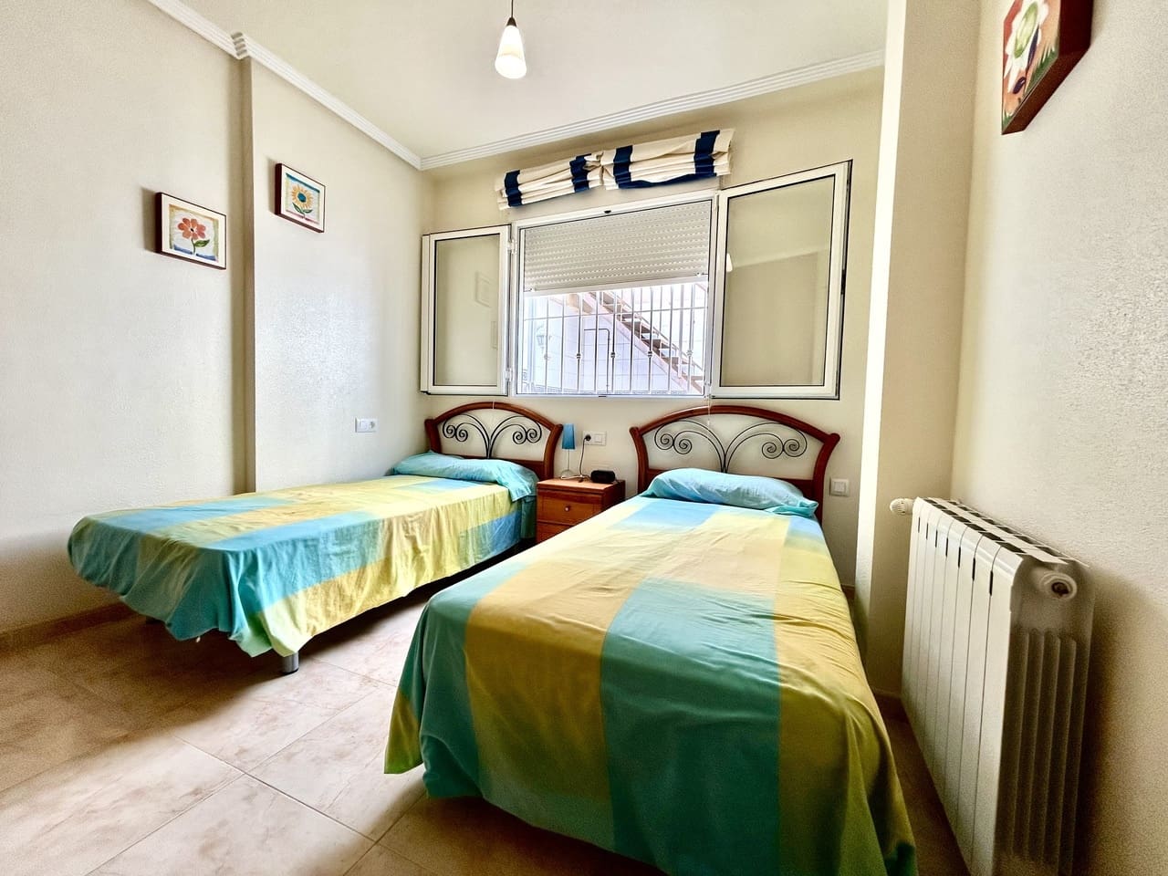 Casa de 3 habitaciones en Torre de la Horadada en venta con garaje - 399.000 € (Ref: 9979527)