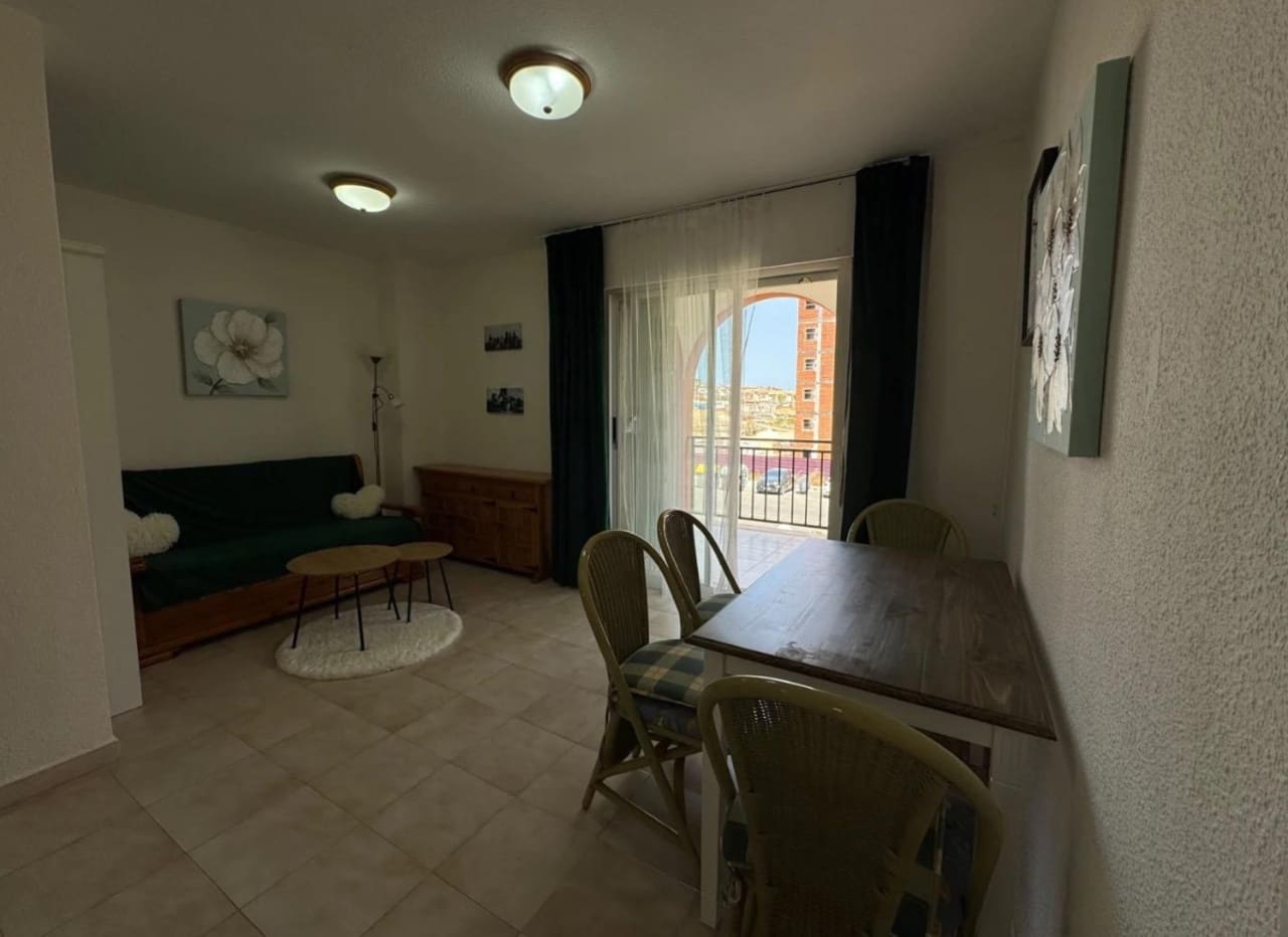 2 sovrum Lägenhet till salu i Torrevieja med pool - 154 900 € (Ref: 9981852)