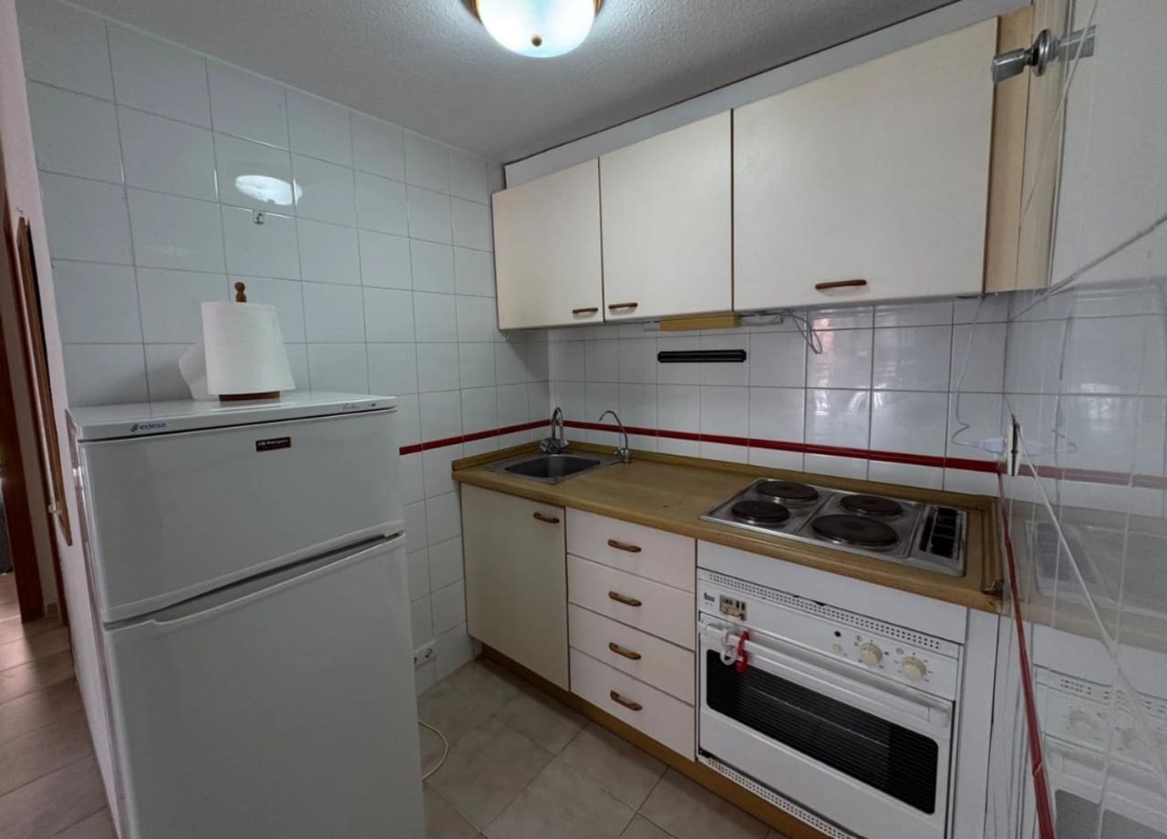 2 sovrum Lägenhet till salu i Torrevieja med pool - 154 900 € (Ref: 9981852)