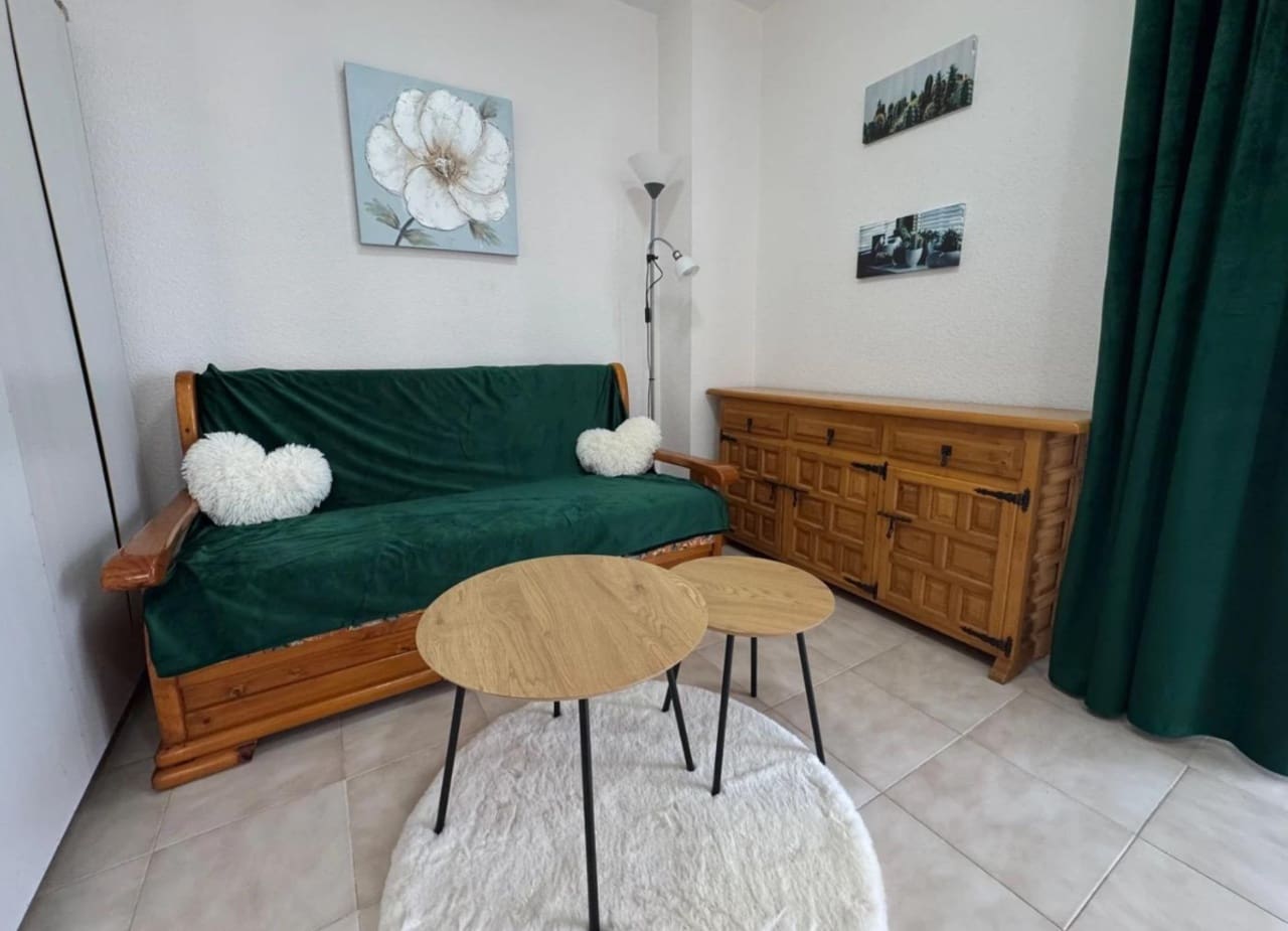 2 sovrum Lägenhet till salu i Torrevieja med pool - 154 900 € (Ref: 9981852)